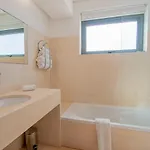 Casa Madeira - Spacious 4-bedroom With Private Pool