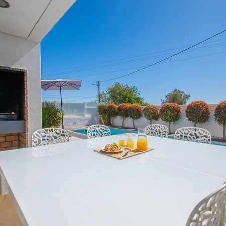 Вилла Casa Madeira - Spacious 4-bedroom With Private Pool