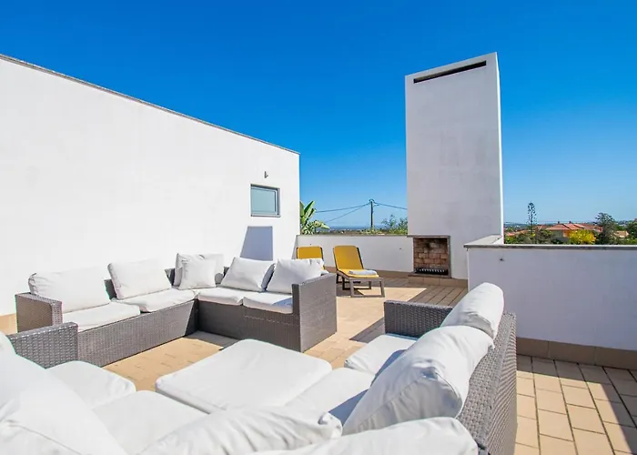Casa Madeira - Spacious 4-bedroom With Private Pool Carvoeiro (Lagoa)