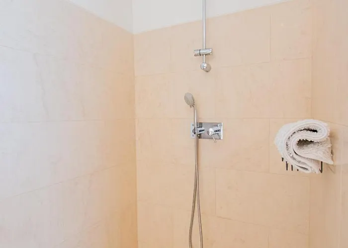 Casa Madeira - Spacious 4-bedroom With Private Pool Villa
