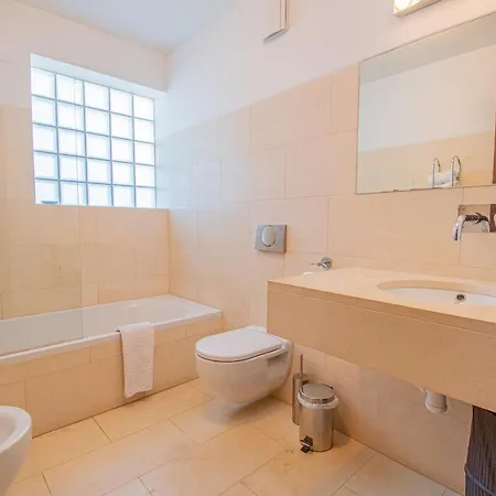 Casa Madeira - Spacious 4-bedroom With Private Pool Villa