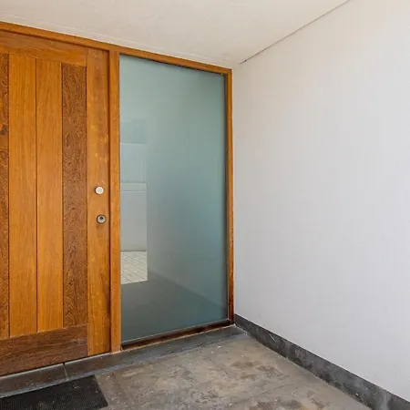 Вилла Casa Madeira - Spacious 4-bedroom With Private Pool Карвоейру