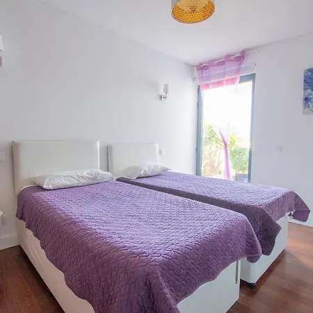 Casa Madeira - Spacious 4-bedroom With Private Pool Вилла