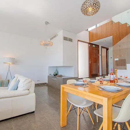 Casa Madeira - Spacious 4-bedroom With Private Pool *