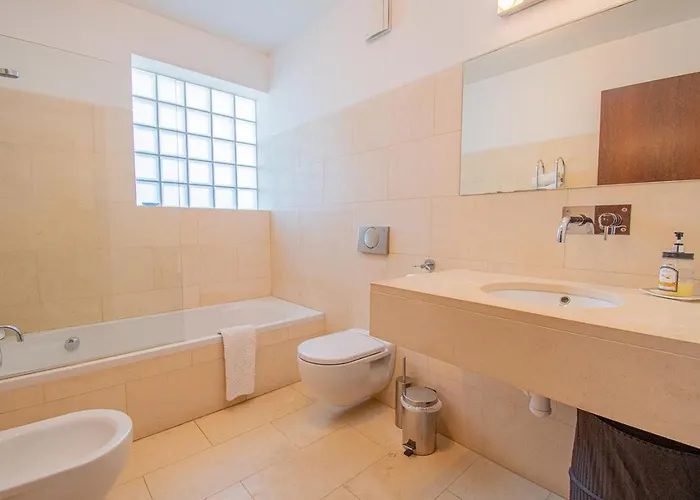Casa Madeira - Spacious 4-bedroom With Private Pool Villa