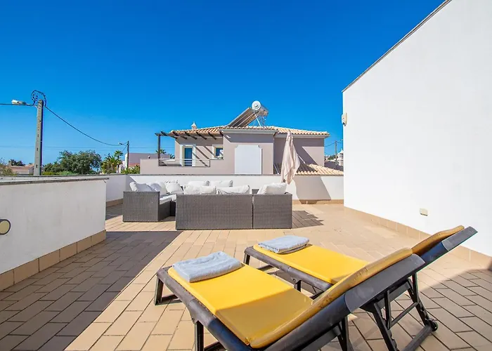 Villa Casa Madeira - Spacious 4-bedroom With Private Pool Carvoeiro (Lagoa)