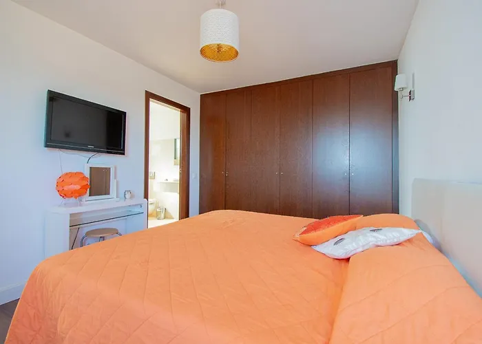 Casa Madeira - Spacious 4-bedroom With Private Pool Carvoeiro (Lagoa)
