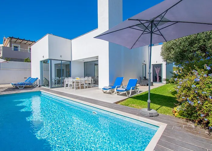 Villa Casa Madeira - Spacious 4-bedroom With Private Pool Carvoeiro (Lagoa)
